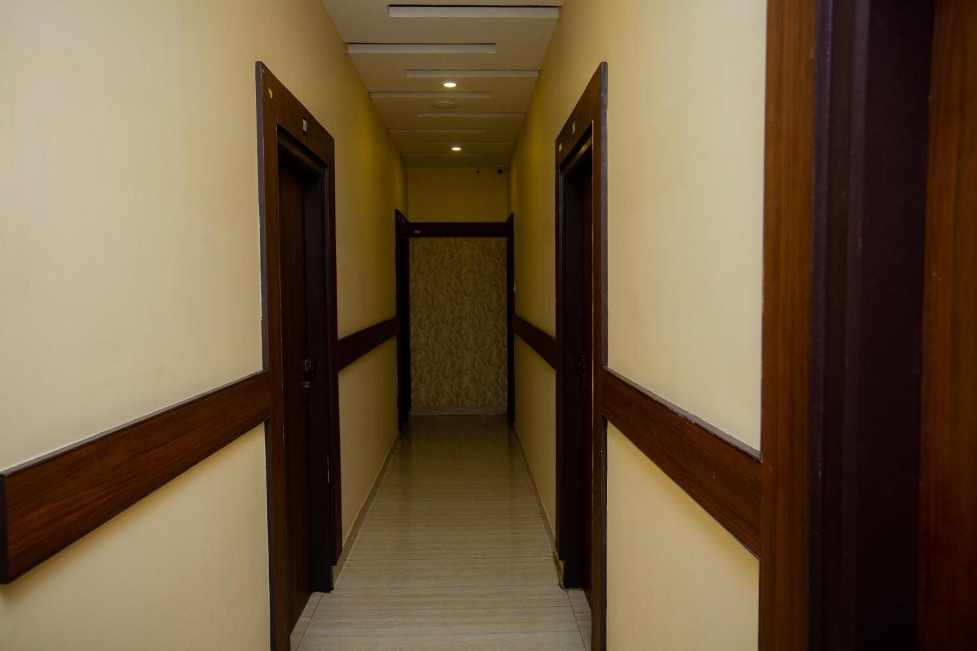 The Park Avenue Hotel - Business Class Hotel Near Central Railway Station Chennai Periyamet ภายนอก รูปภาพ