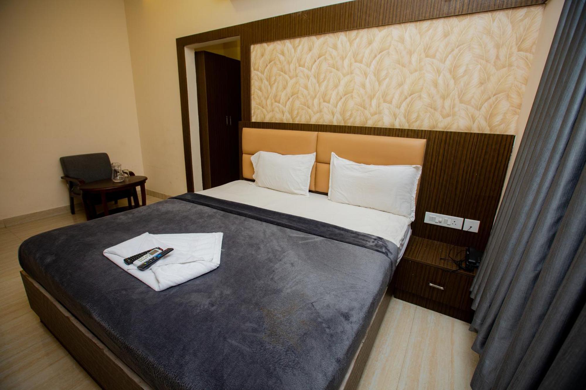 The Park Avenue Hotel - Business Class Hotel Near Central Railway Station Chennai Periyamet ภายนอก รูปภาพ