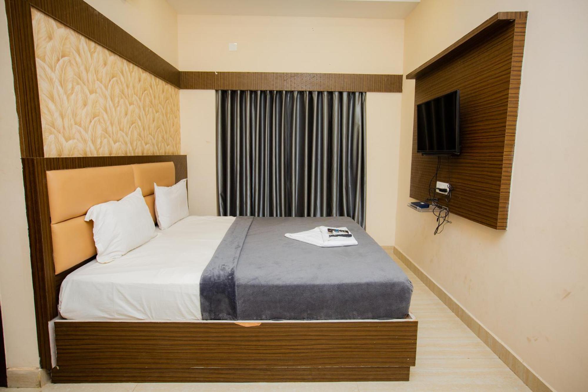 The Park Avenue Hotel - Business Class Hotel Near Central Railway Station Chennai Periyamet ภายนอก รูปภาพ