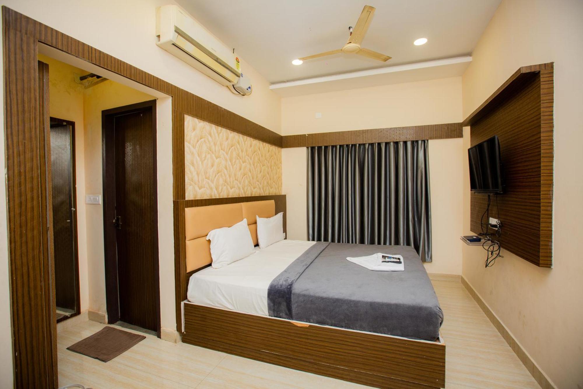 The Park Avenue Hotel - Business Class Hotel Near Central Railway Station Chennai Periyamet ภายนอก รูปภาพ