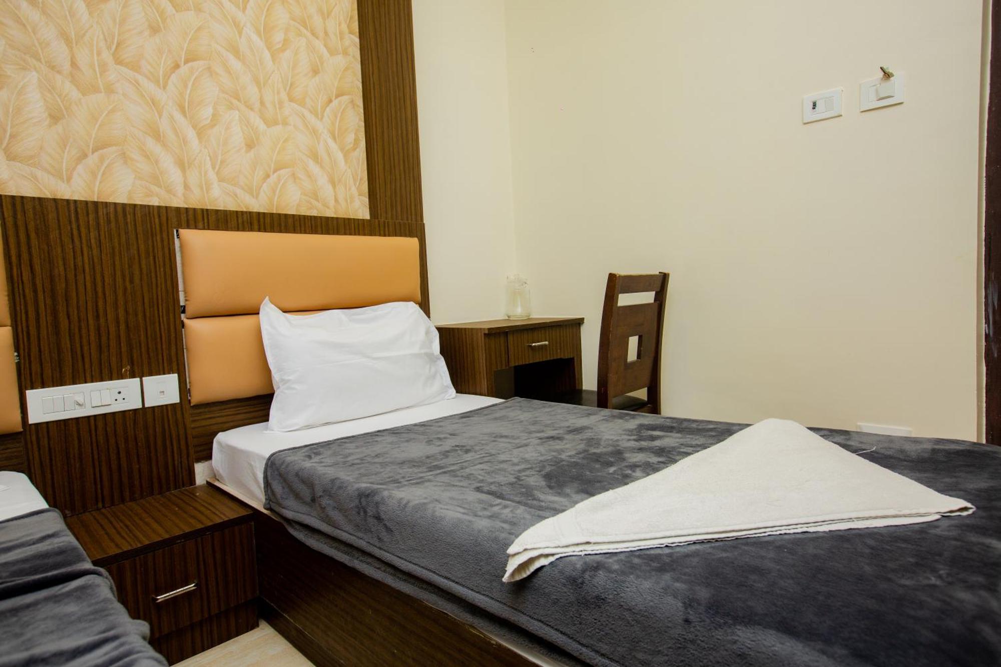 The Park Avenue Hotel - Business Class Hotel Near Central Railway Station Chennai Periyamet ภายนอก รูปภาพ