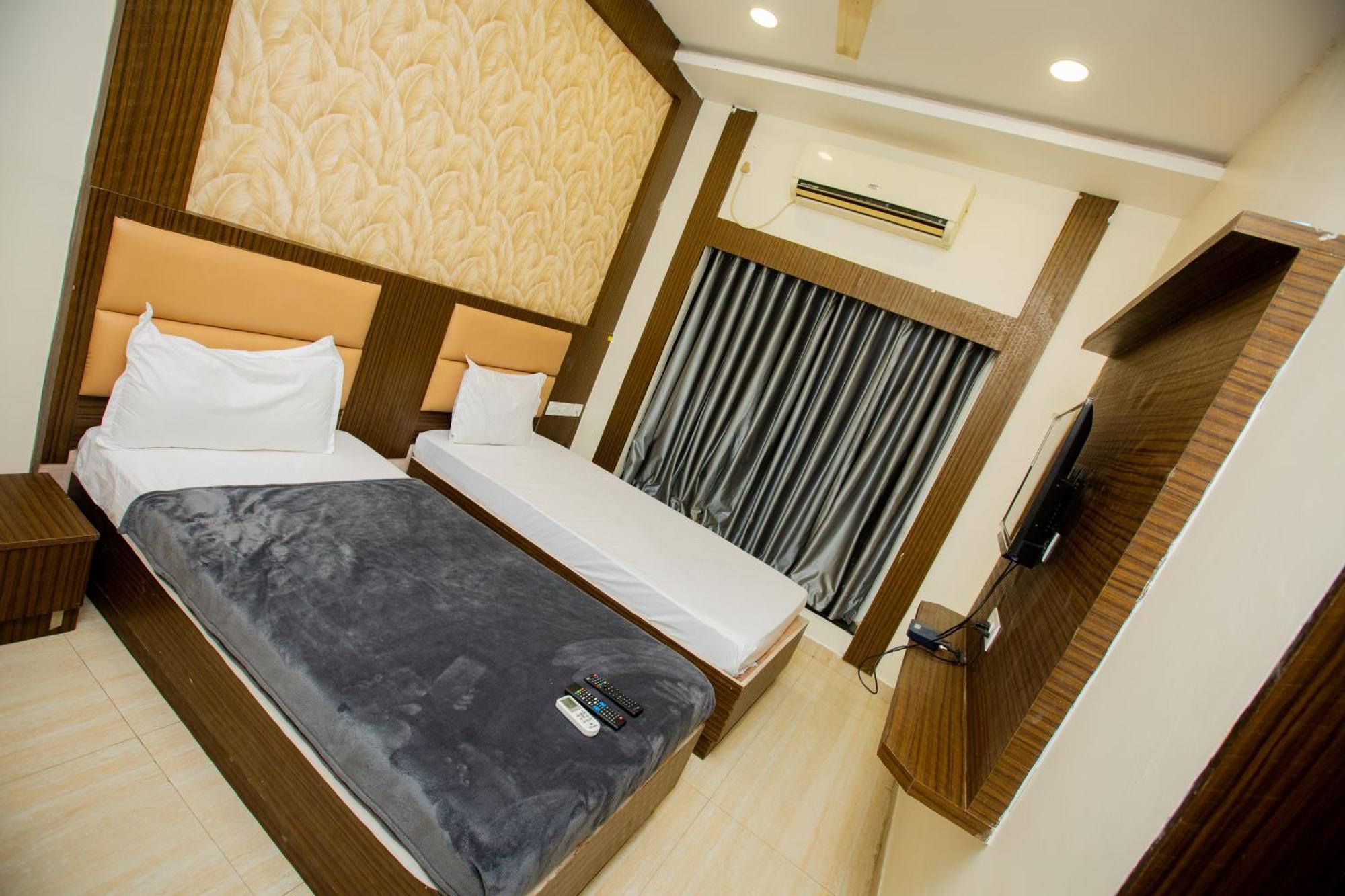 The Park Avenue Hotel - Business Class Hotel Near Central Railway Station Chennai Periyamet ภายนอก รูปภาพ