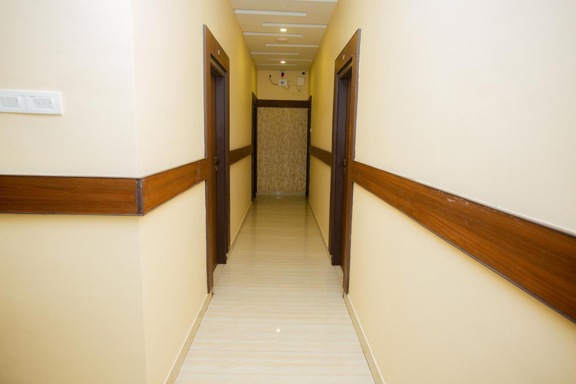 The Park Avenue Hotel - Business Class Hotel Near Central Railway Station Chennai Periyamet ภายนอก รูปภาพ