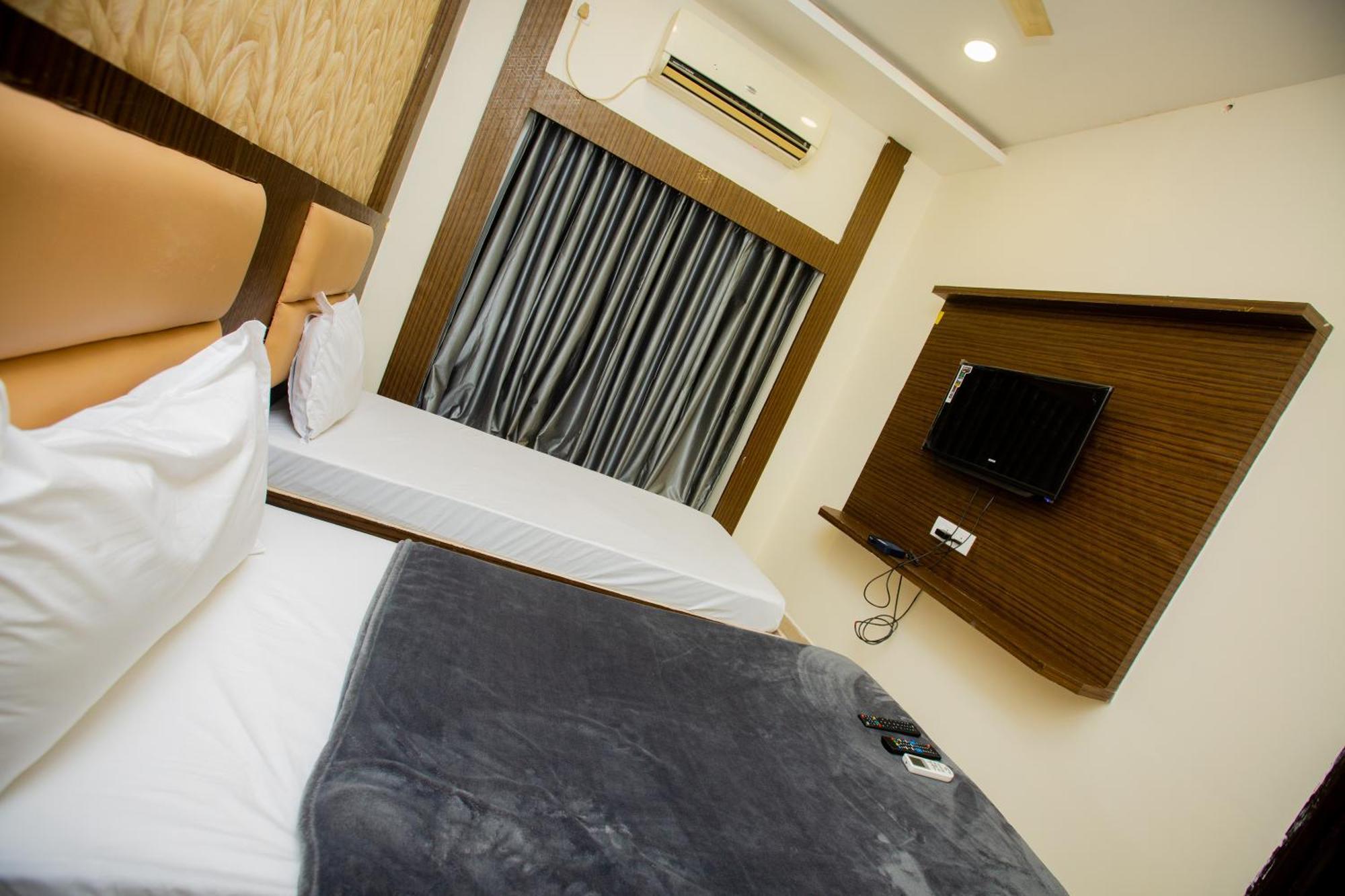 The Park Avenue Hotel - Business Class Hotel Near Central Railway Station Chennai Periyamet ภายนอก รูปภาพ